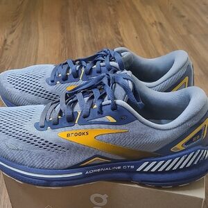 Brooks Men’s Adrenaline‎ GTS Running Shoes — Blue with Gold Accents